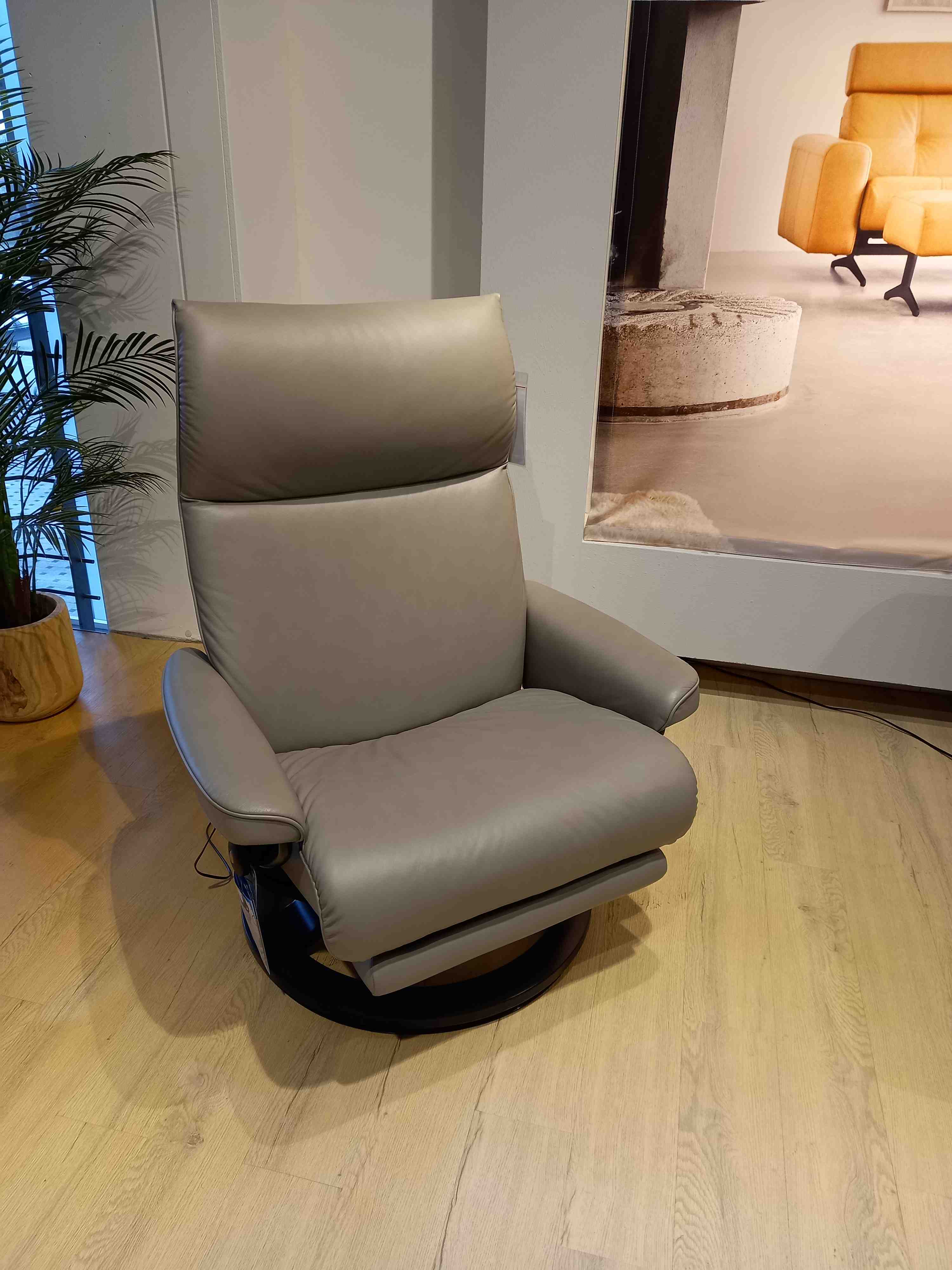 Stressless Sessel Aura (L) in Leder Paloma silver grey Stressless Sessel Aura (L) in Leder Paloma silver grey