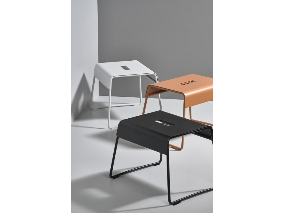 Zone Denmark Schemel in Farbe black