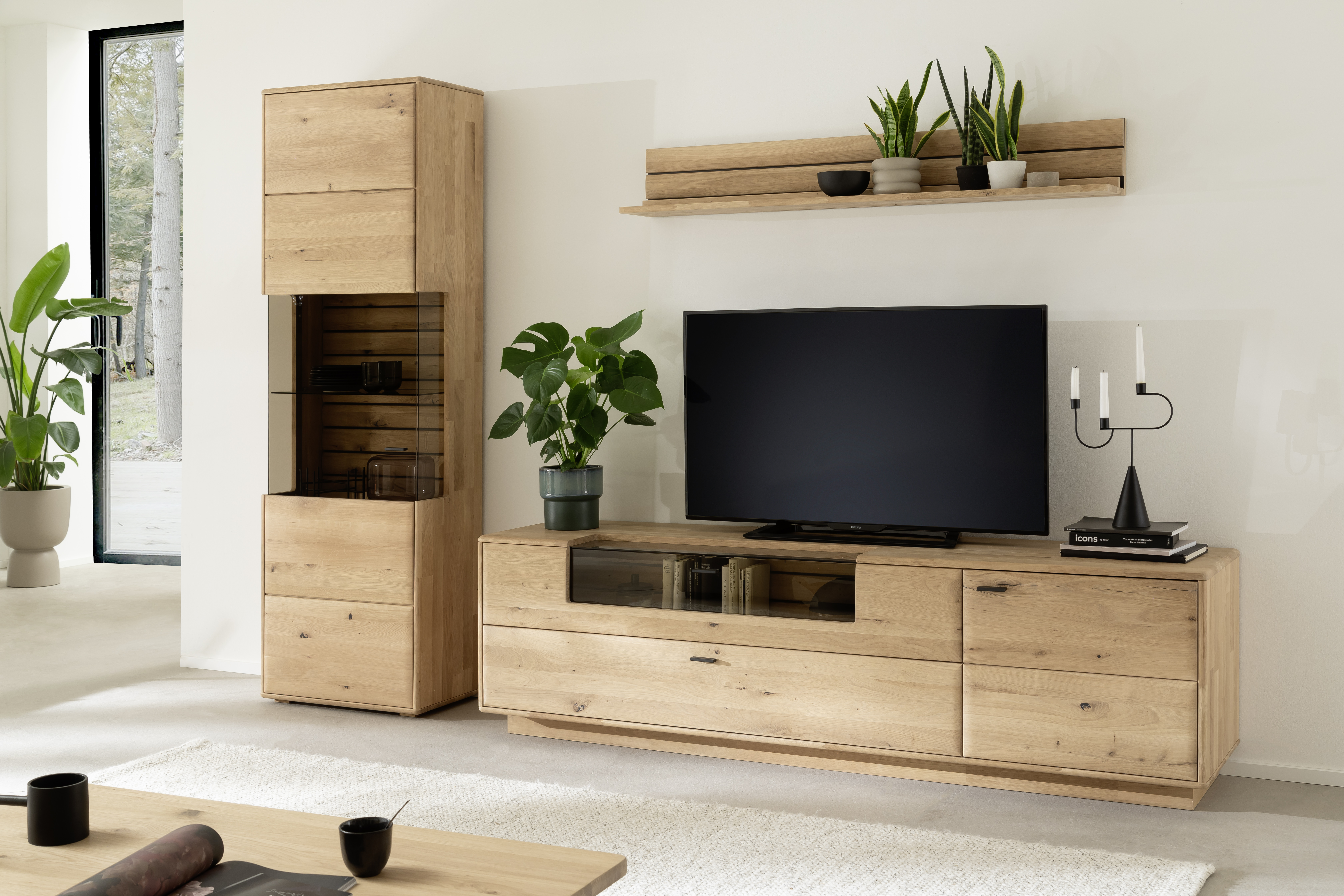 MCA Furniture Wohnkombination GIRONA ca. B293 H207 T50 cm in Ast-/Balkeneiche massiv