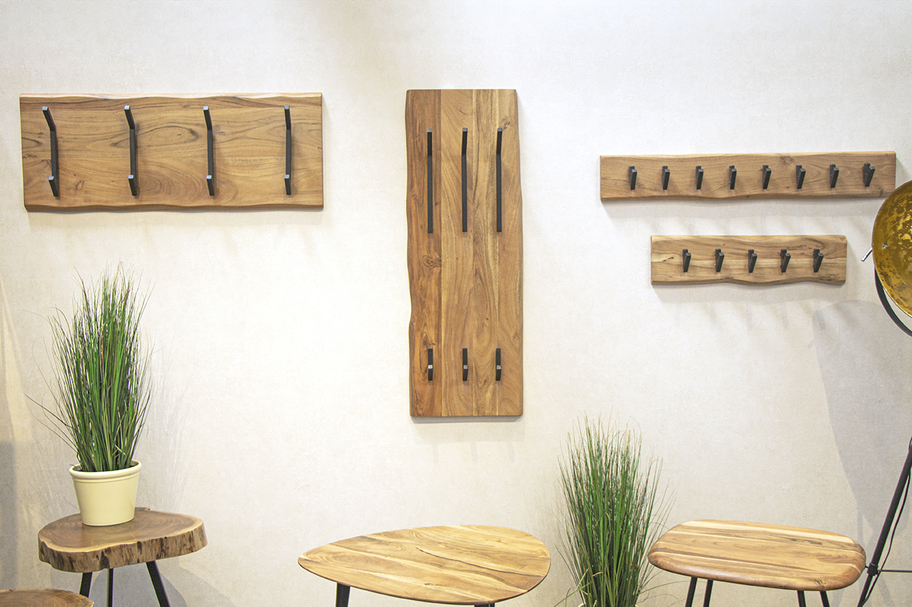 Haku Möbel Wandgarderobe  ca. B60 H15 T9 cm in Metall schwarz, Innenarchitektur, Holz, Pflanze, Pflanze im Topf, Regal
