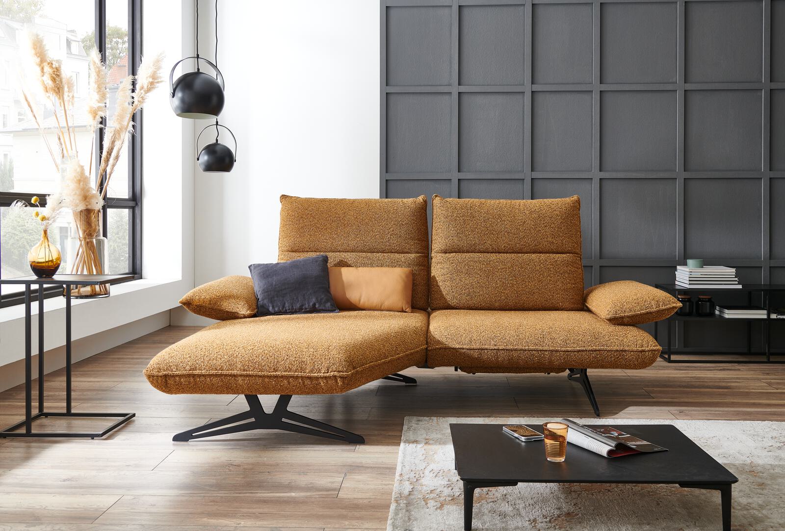 Moebel, Couch, Chaiselongue, Kissen, Dekoration für Zuhause