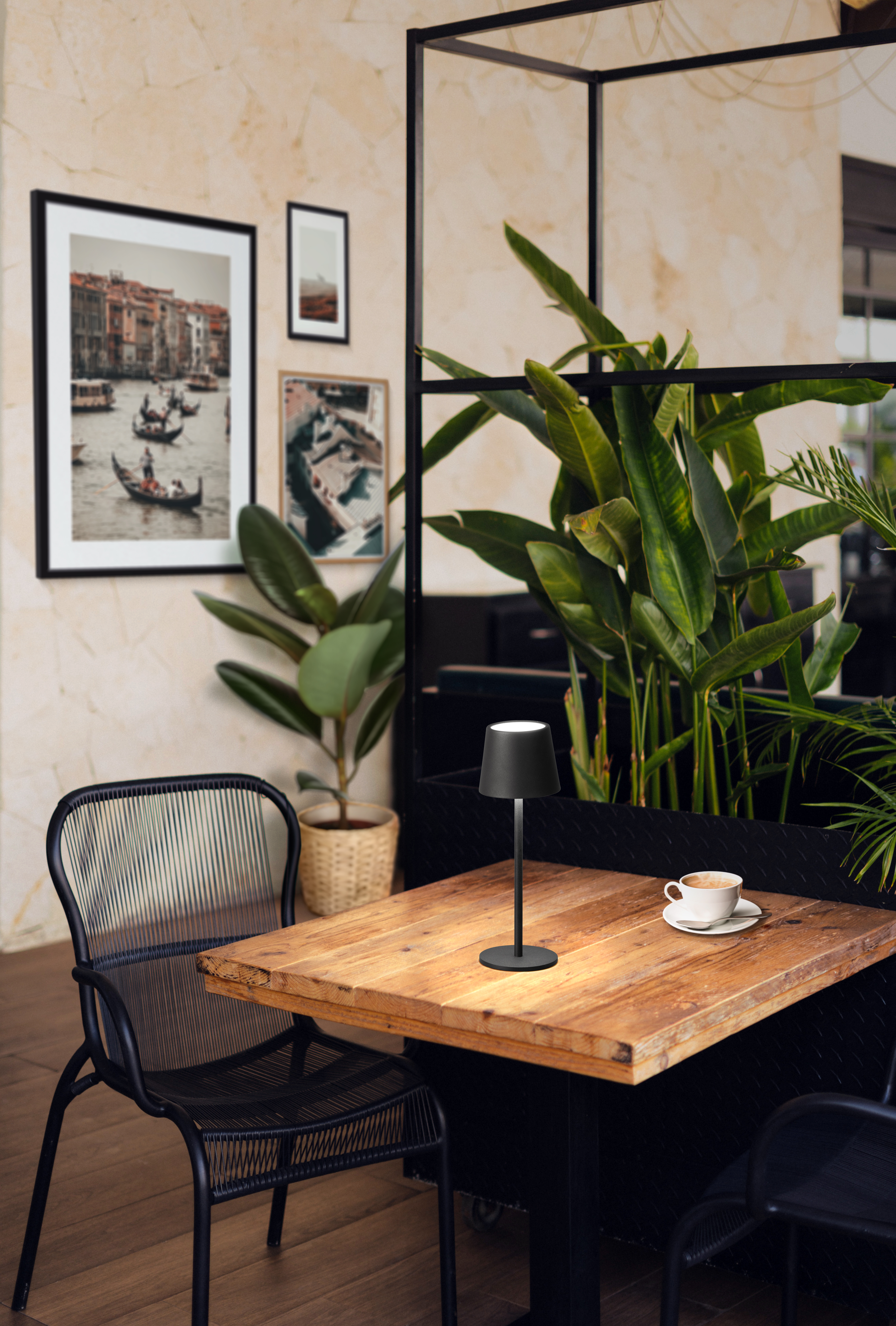 FH Lighting LED-Tischleuchte ROXI in Metall sandschwarz