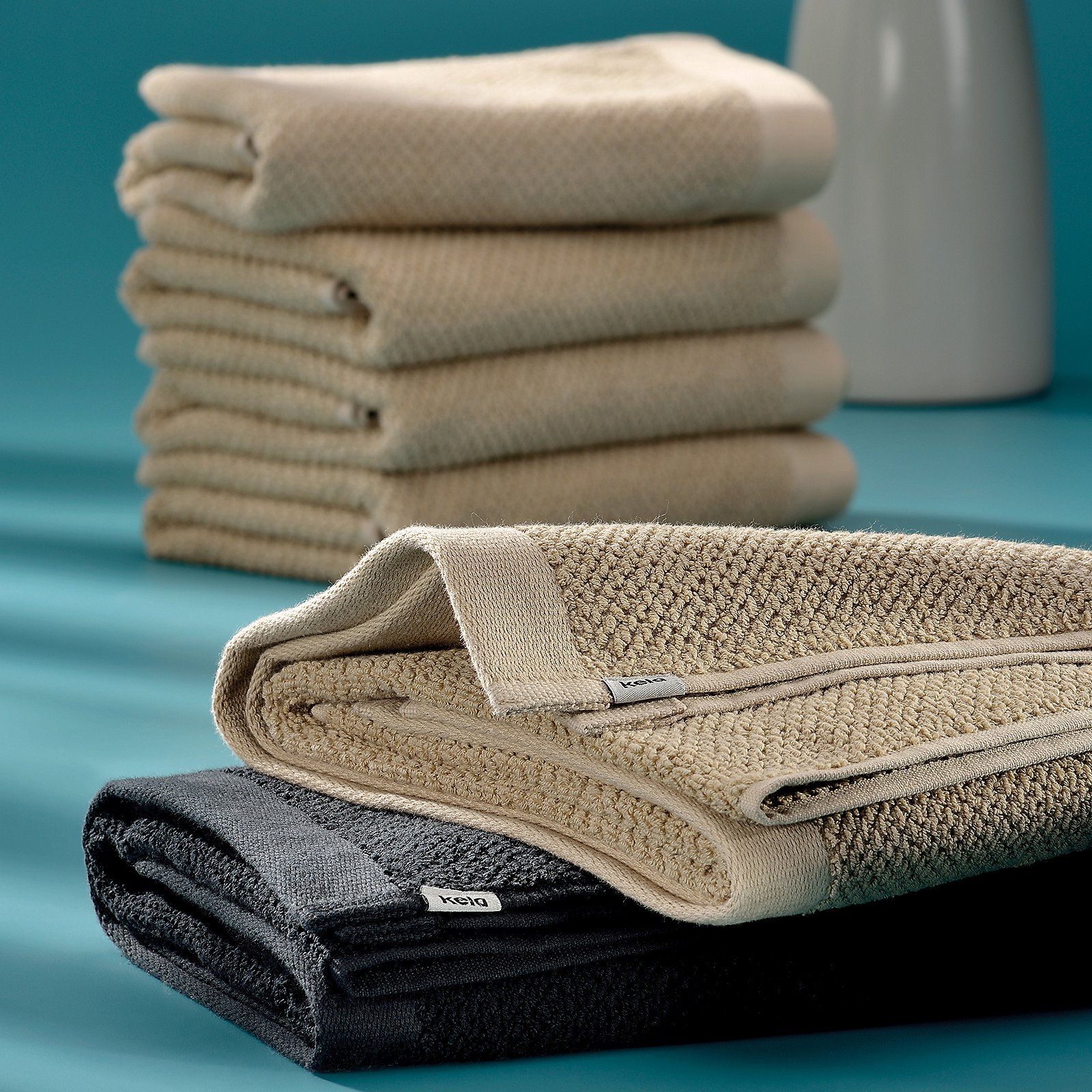 Kela Waschhandschuh Lavinia LAVINIA in weiß, Badetuch, Handtuch