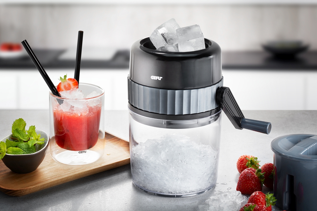 GEFU Ice Crusher SLUSH in Farbe schwarz/transparent