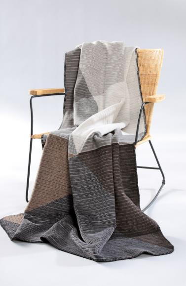 Wohndecke 150x200cm in Feel Leo, Dekoration für Zuhause, Leinen, Mobiliar, Stuhl, Pullover
