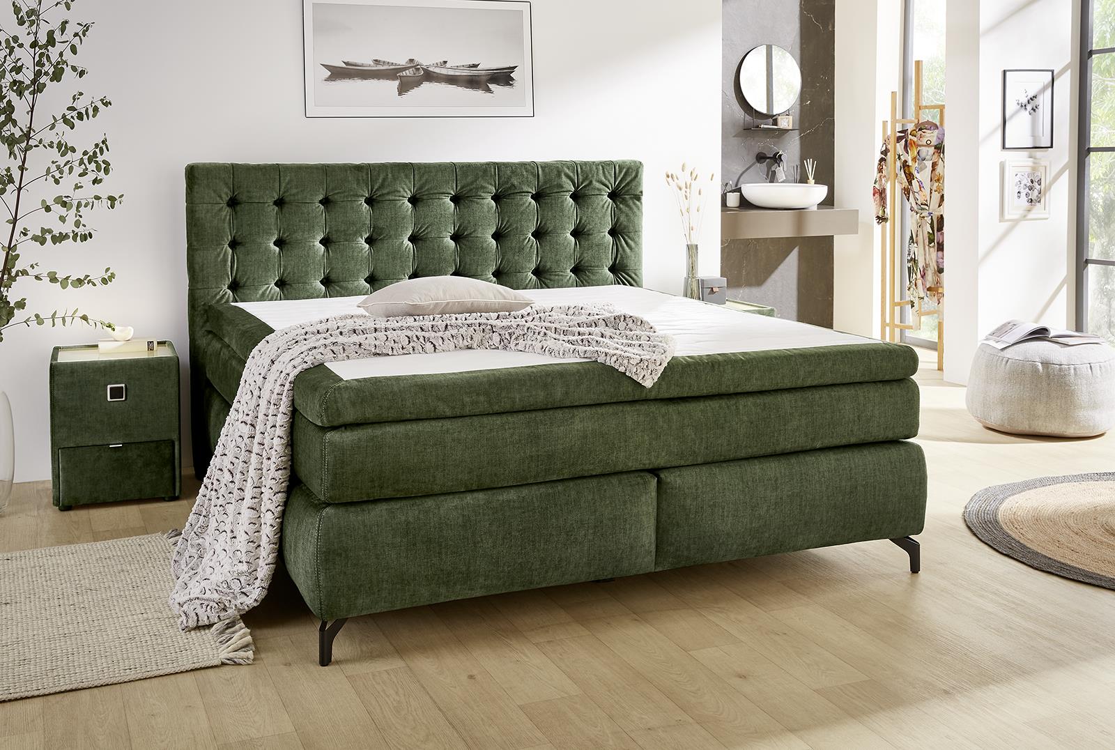Jockenhöfer Boxspringbett JESSICA ca. 194x216x122 cm in Dessin 423/03 dunkelgrün Jockenhöfer Boxspringbett JESSICA ca. 194x216x122 cm in Dessin 423/03 dunkelgrün