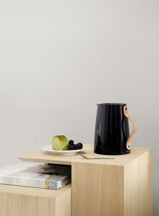 Stelton Tee-Isolierkanne Emma 1 Liter in Farbe black