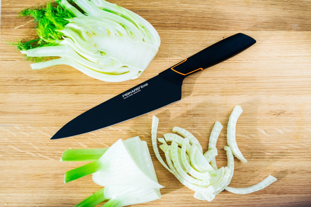 Fiskars Kochmesser EDGE 19cm in Farbe Black