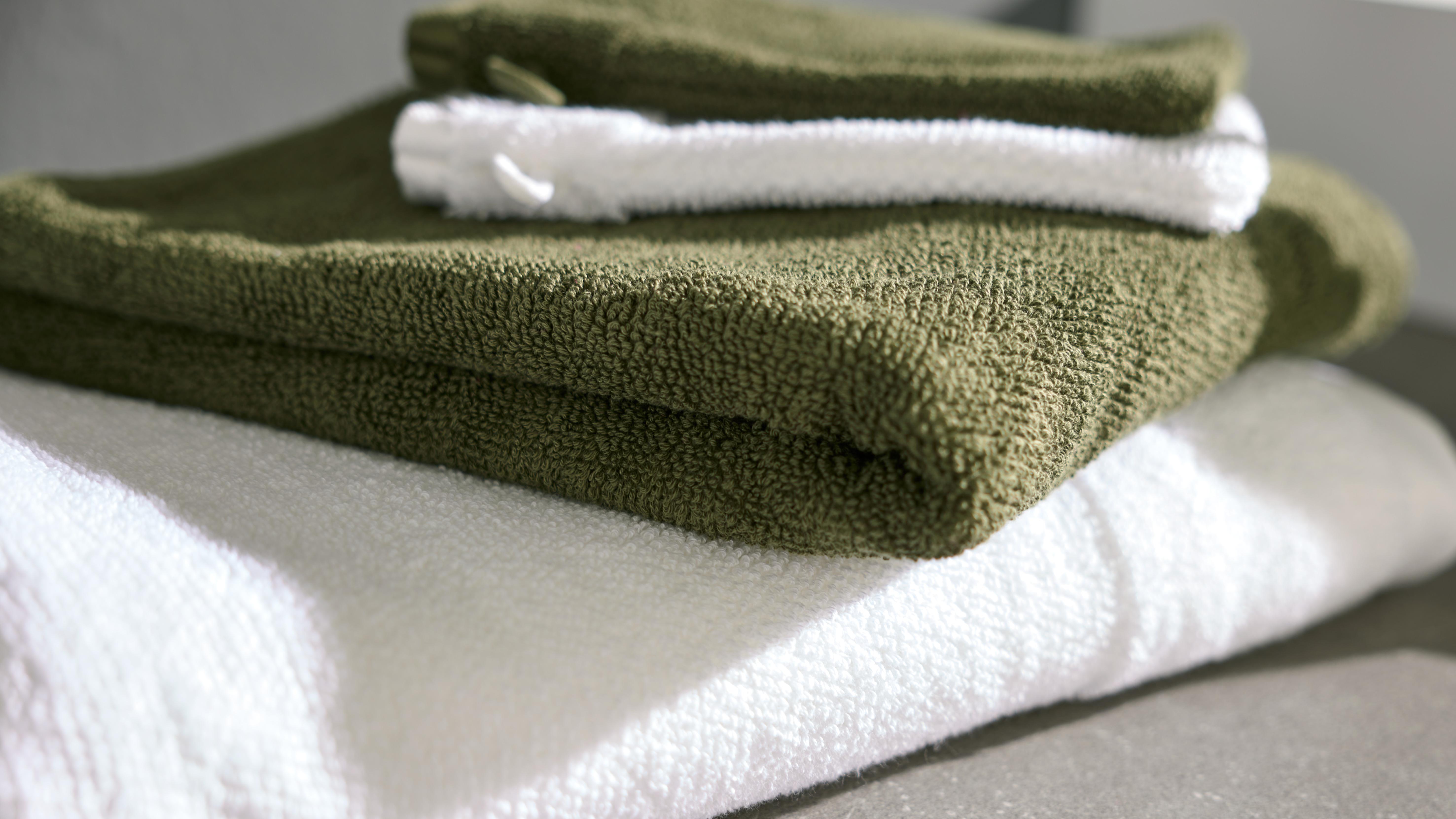 Interliving Duschtuch IL-9108 ca. 150x100cm in Farbe Olive
