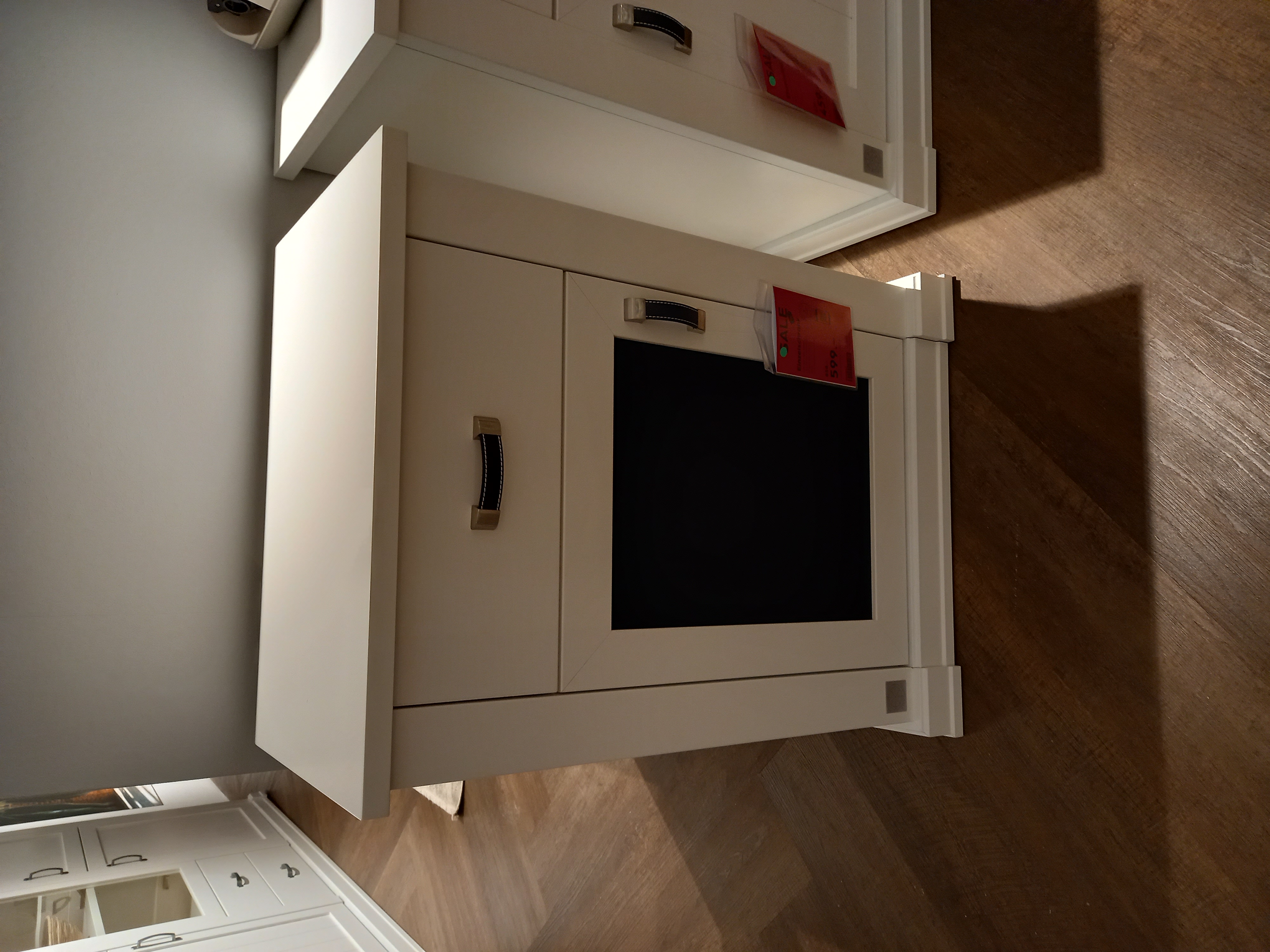 Wehrsdorfer Einzelschrank  ca. B63 H81 T41cm in weiß, Griff Leder schwarz, Innenarchitektur, Holz, Fußboden, Bodenbeläge, Hartholz