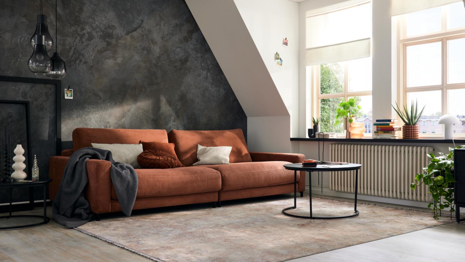 Roomio Sofa NO. 4103 in Stoff Cord rusty 