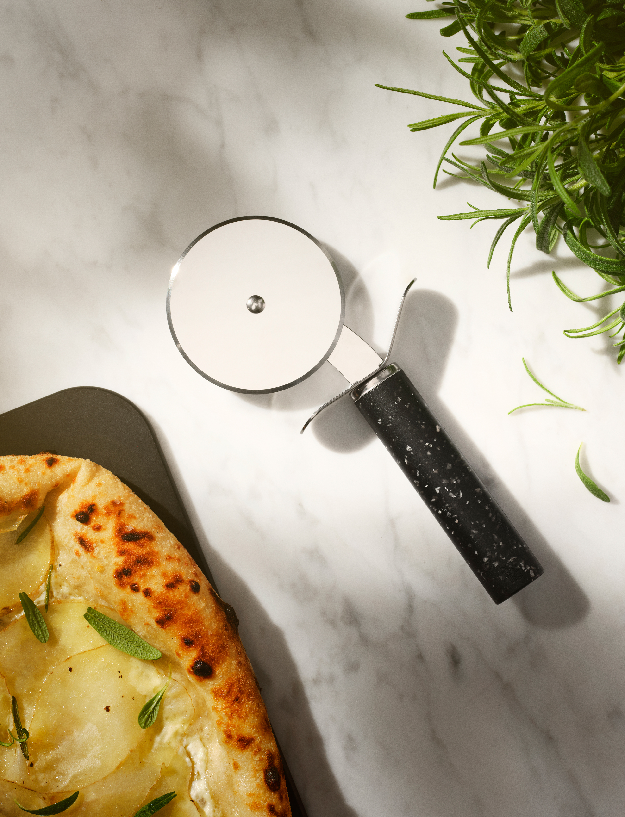 Stelton Pizzaschneider REDO in Farbe black