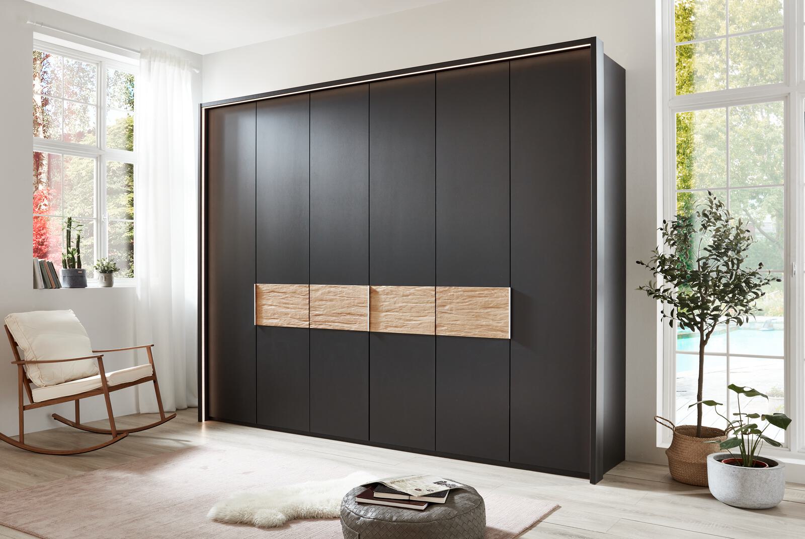 Wiemann Drehtürenschrank ACAPULCO ca. 300 cm in Graphit Dekor/Riffelholz massiv