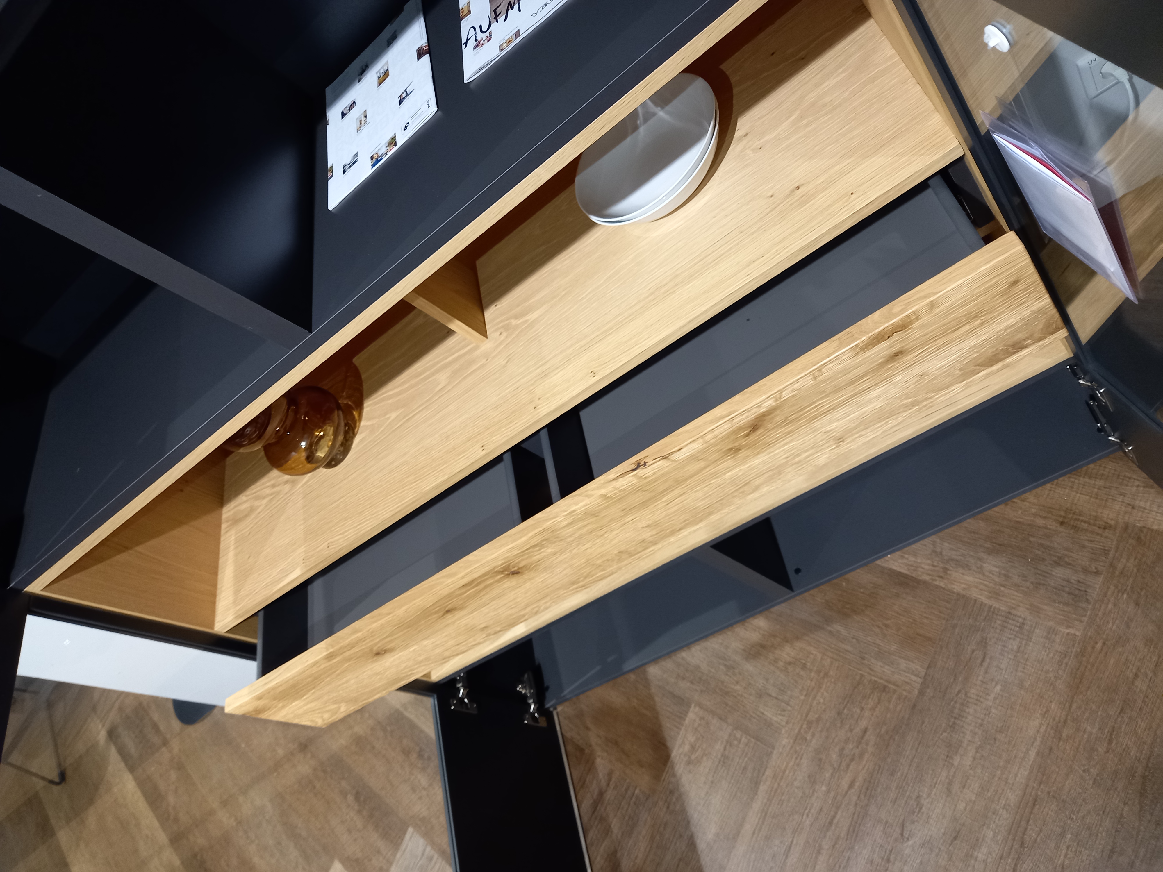 Highboard  in Eiche gehackt geölt gebürstet, Schublade, Mobiliar, Holz, Hartholz, Innenarchitektur