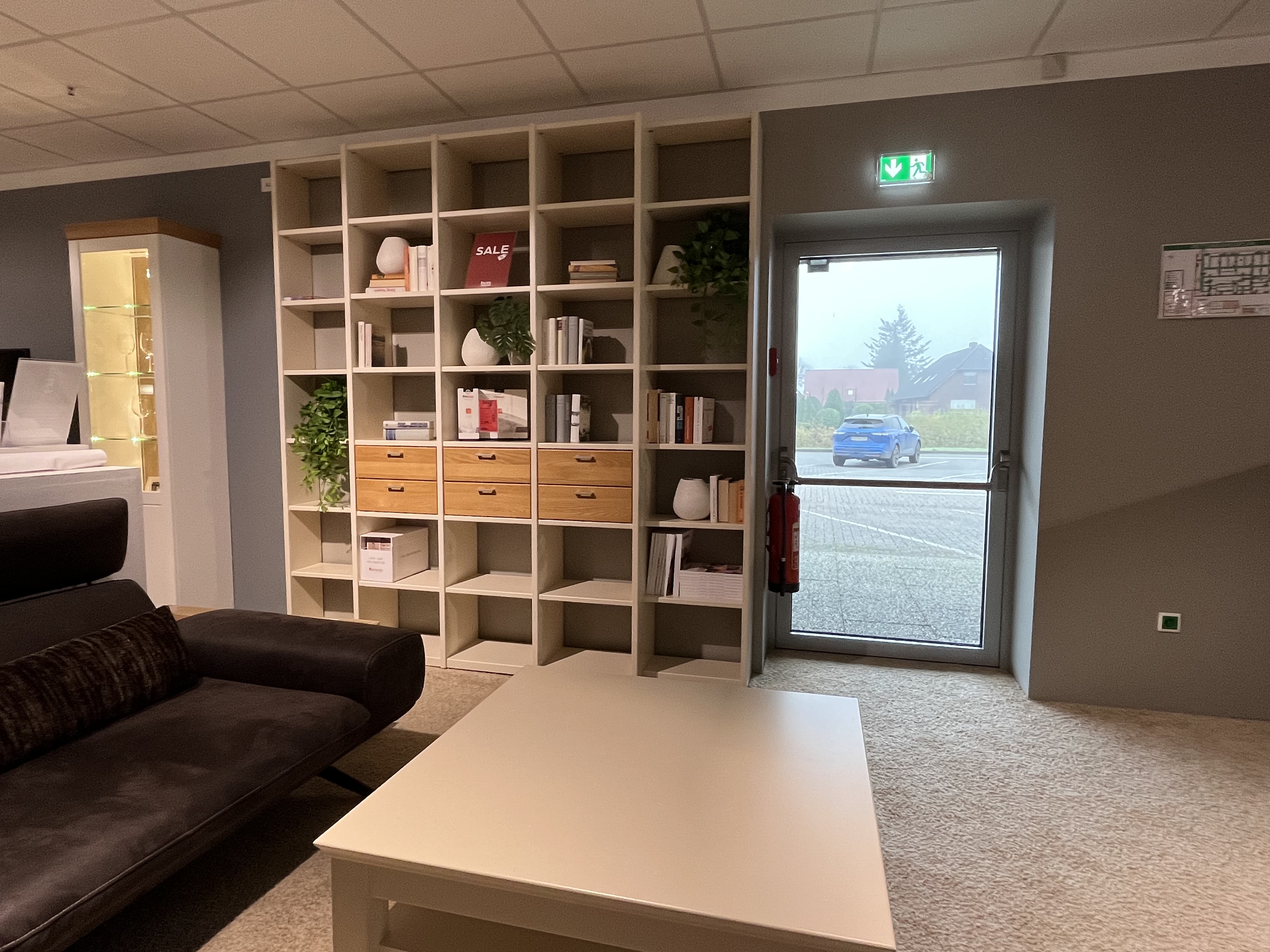 Musterring Anbauwand KIRA-SYSTEM ca. B242 H250 T35 cm in Korpus Lack crema PG.2 Set One by Musterring Anbauwand in Korpus Lack crema PG.2, Moebel, Wohnzimmer, Innenarchitektur, Couch, Tabelle