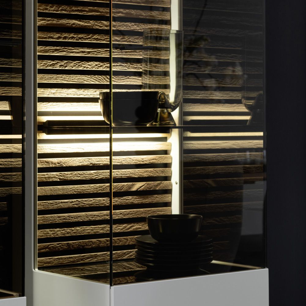 SCHÖNER WOHNEN-Kollektion Vitrine rechts YONNA ca. B48 H205 T44 cm in Kerneiche natur