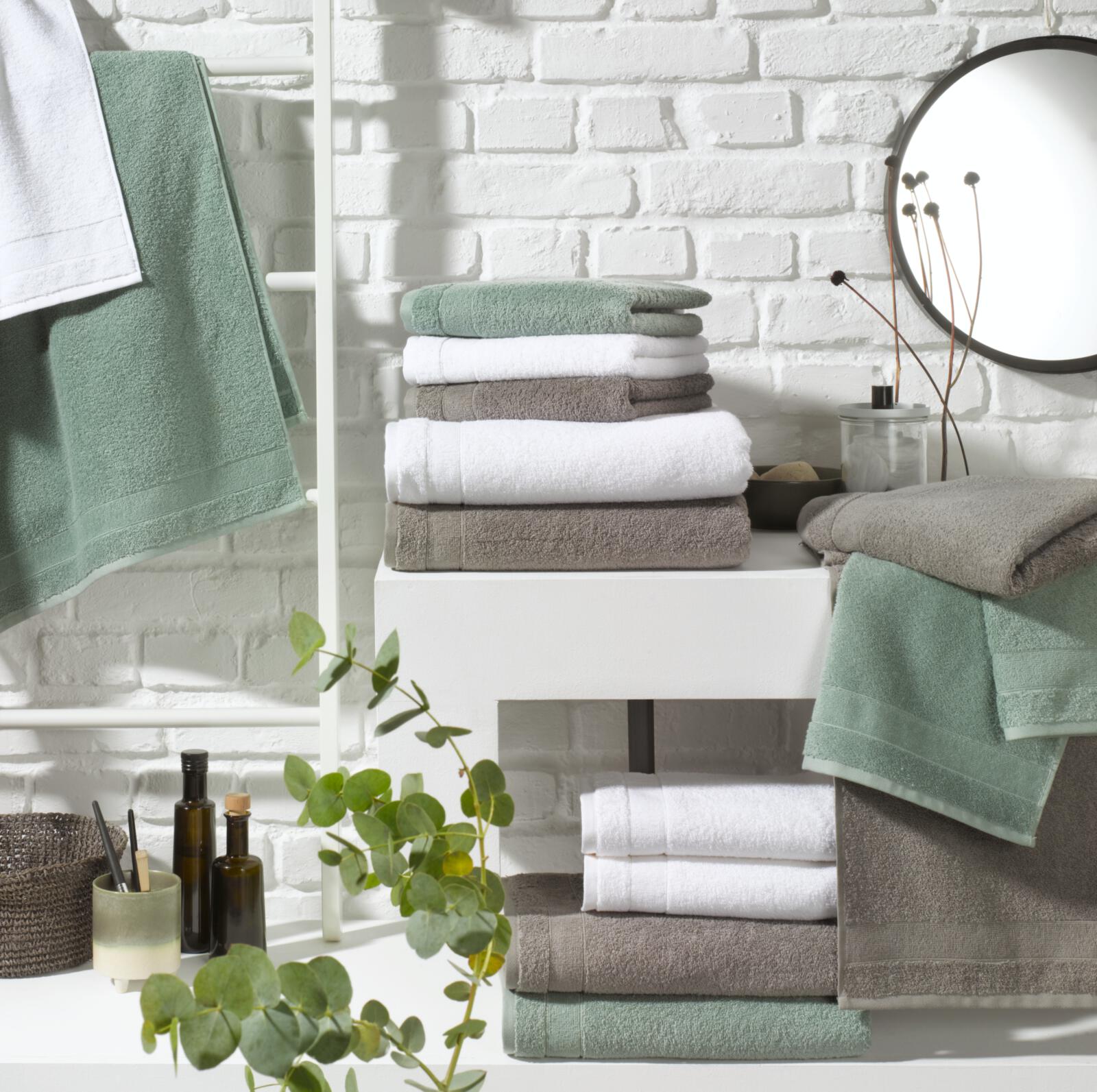 Duschtuch Scarlett 67x140 cm  in soft green