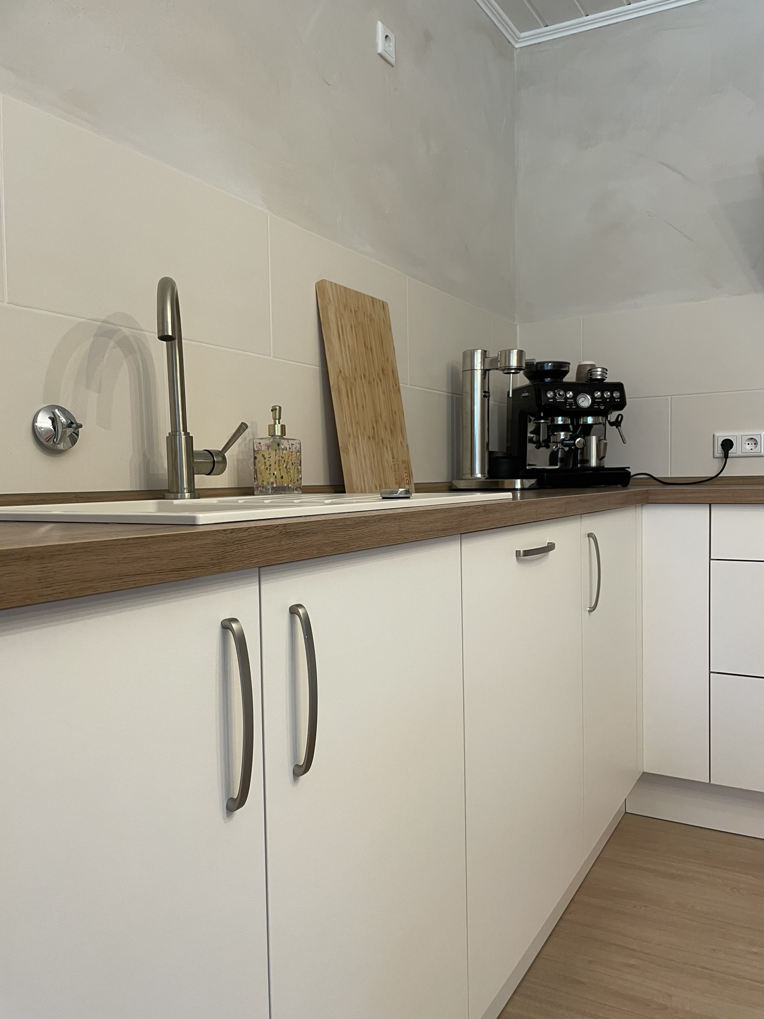 Drinnen, Innenarchitektur, Küche, Spüle, Waschbeckenhahn