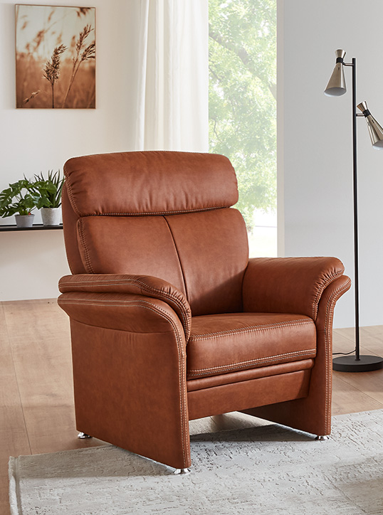 Sessel  in Stoff Magnum 28 cognac