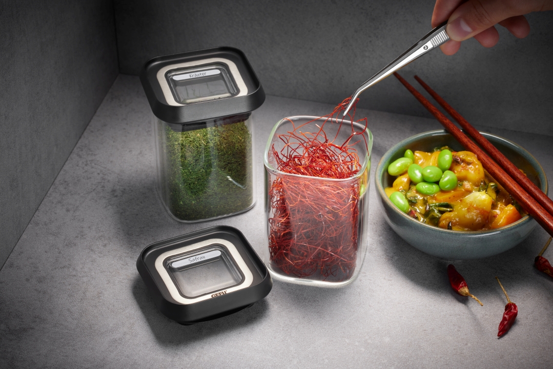 GEFU Vorratsdose PANTRY in Farbe schwarz/silber