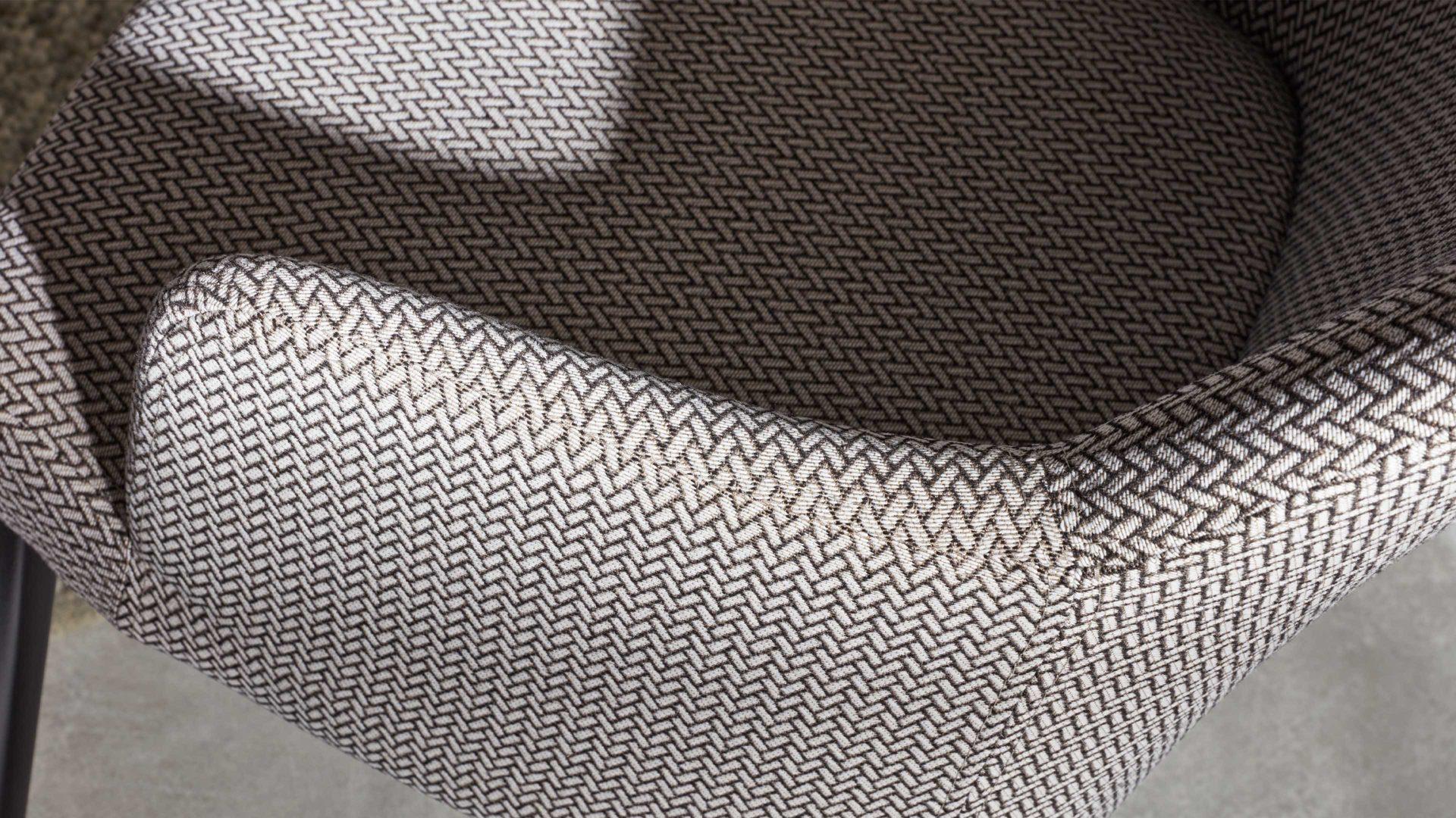 Interliving Armlehnstuhl IL 5110 BHT ca. 56x87x59cm in Stoff Calvin silver 12 Pg.6, Gewebt, Dekoration für Zuhause, Mobiliar, Kissen, Stuhl