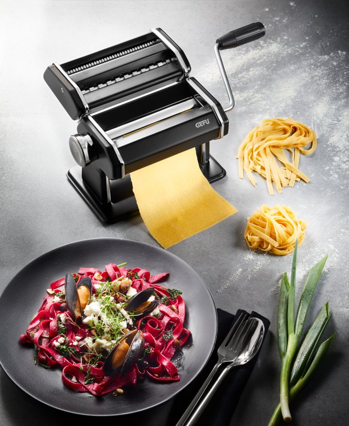 GEFU Pastamaschine PASTA in Schwarz, silber
