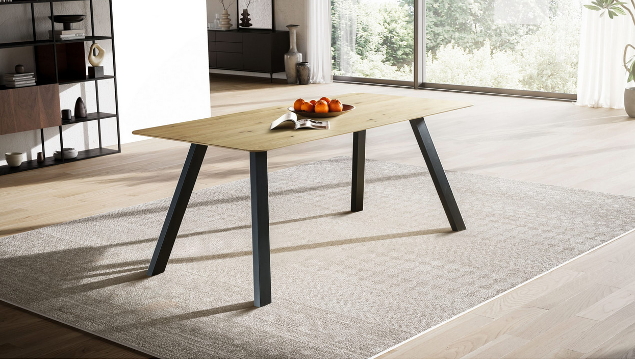 Esstisch  ca.180 x 90 cm in Wildeiche mass/geölt,Schweizer