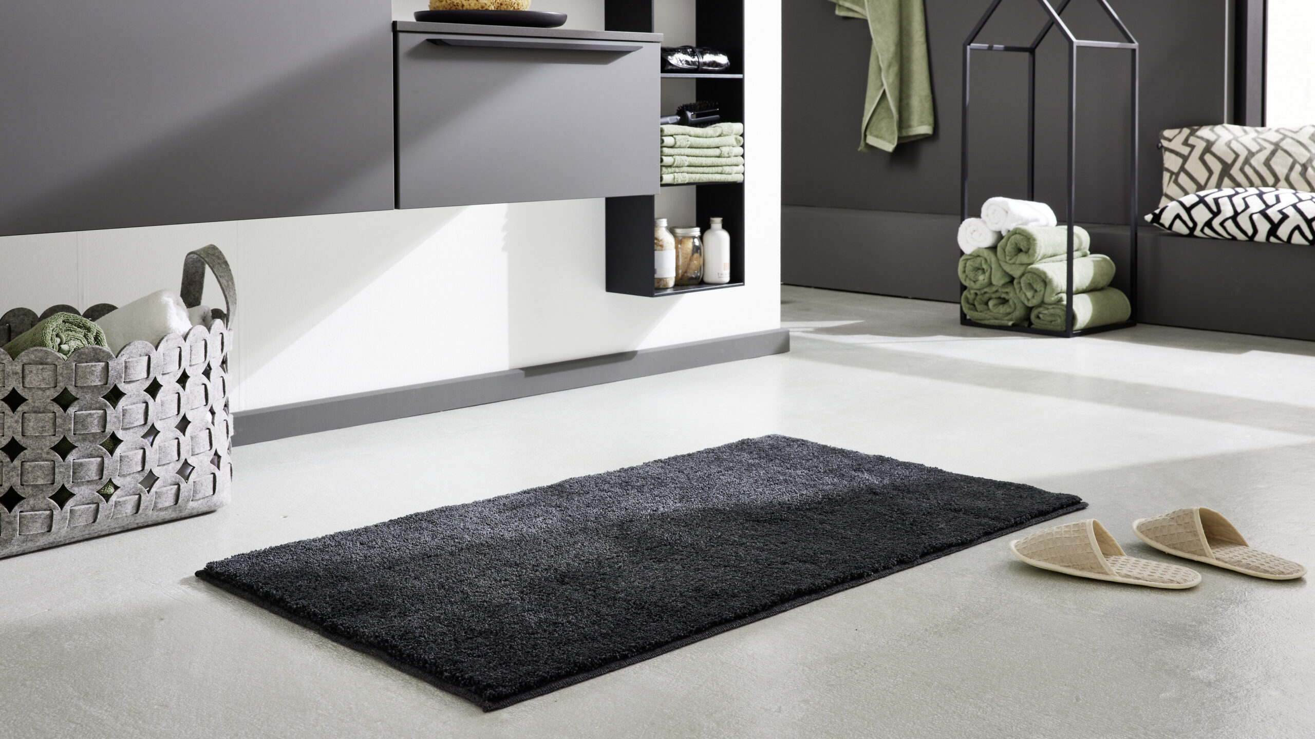 Interliving Badteppich IL-9112 ca. 60x90cm in Farbe anthrazit Interliving Badteppich IL-9112 ca. 60x90cm in Farbe anthrazit
