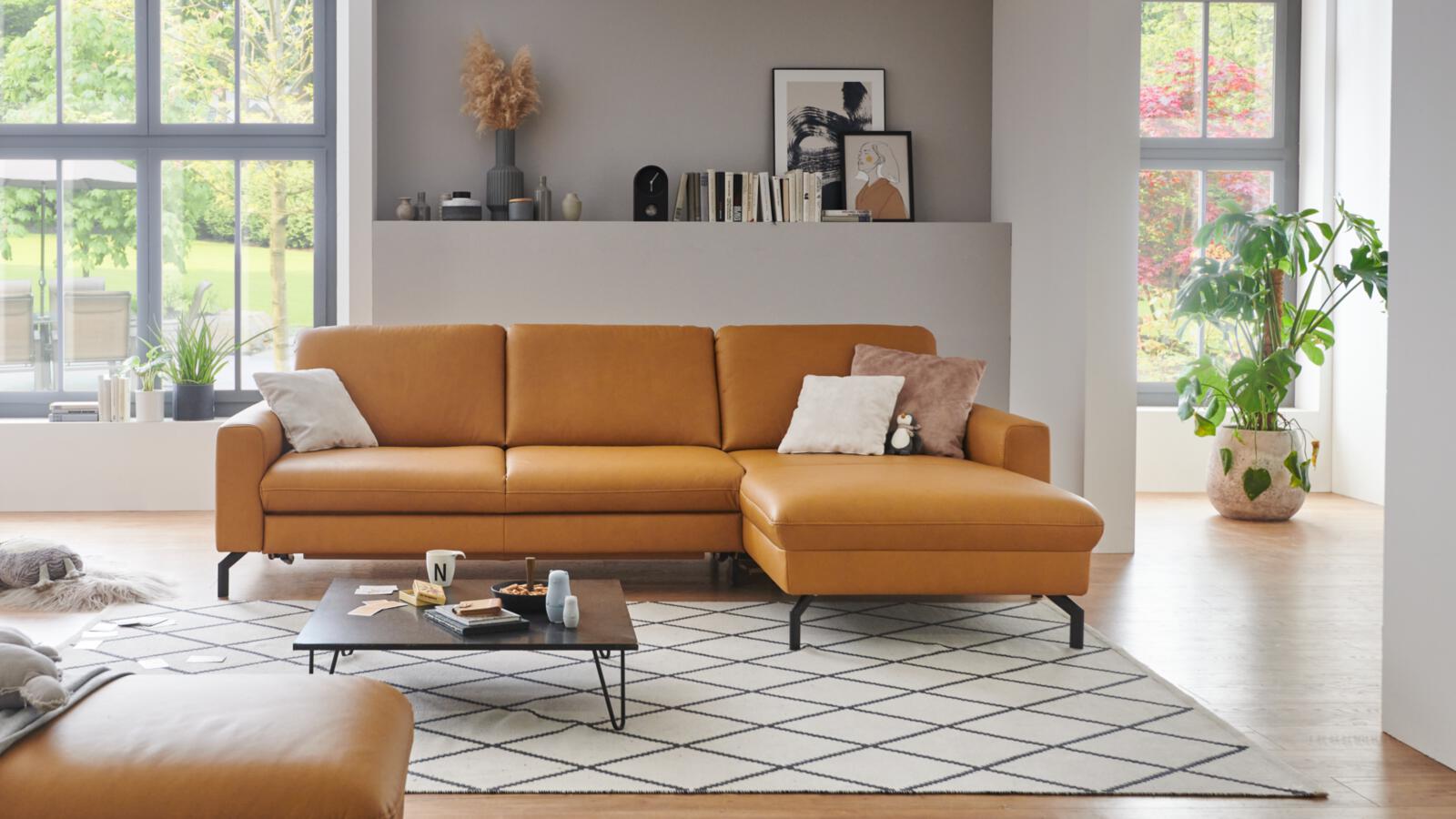 Modulmaster Polstereckgarnitur MM-PN1126  ca. 274x179cm in Leder Vivre kurkuma, Dekoration für Zuhause, Teppich, Tabelle, Wohnzimmer, Couch