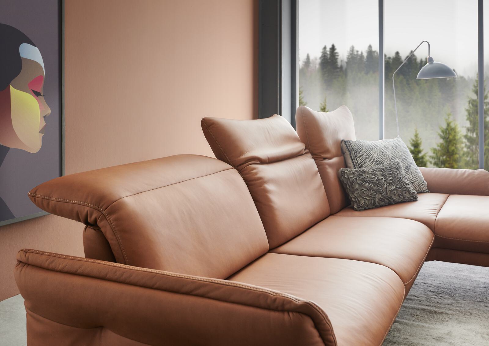 Rundecke PROMOTION (1385) ca.202x103x138cm in Leder 24 LLKont Brandy