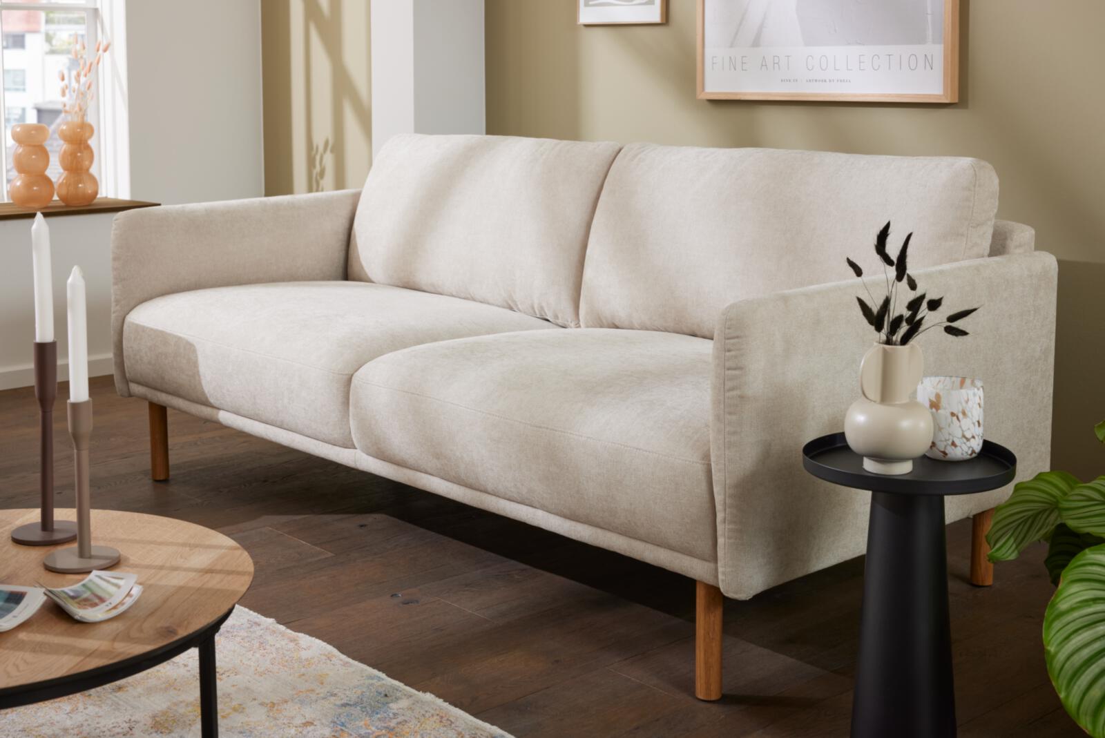 Roomio Sofa 2,5-sitzig NO. 4104 in Stoff Yelda natur