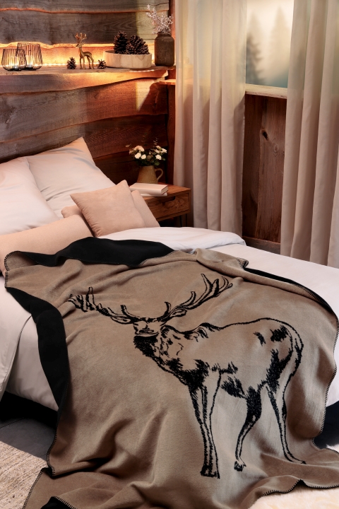 Biederlack Decke ca. 150x200cm in Farbe Deer, Innenarchitektur, Decke, Dekoration für Zuhause, Pflanze, Kissen