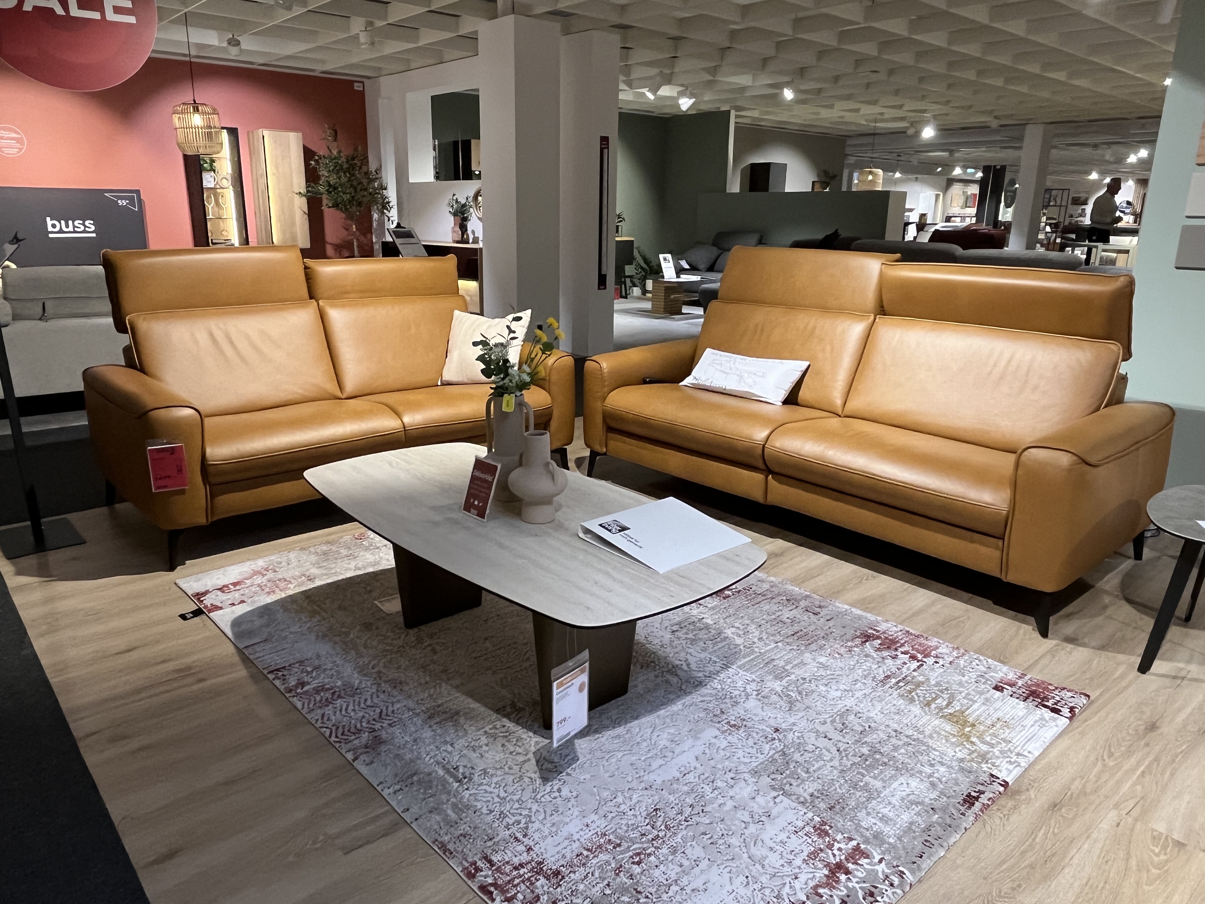 Interliving Garnitur INTERLIVING 4061 in Leder Cloudy saddle, Kaffeetisch, Tabelle, Dekoration für Zuhause, Couch, Wohnzimmer
