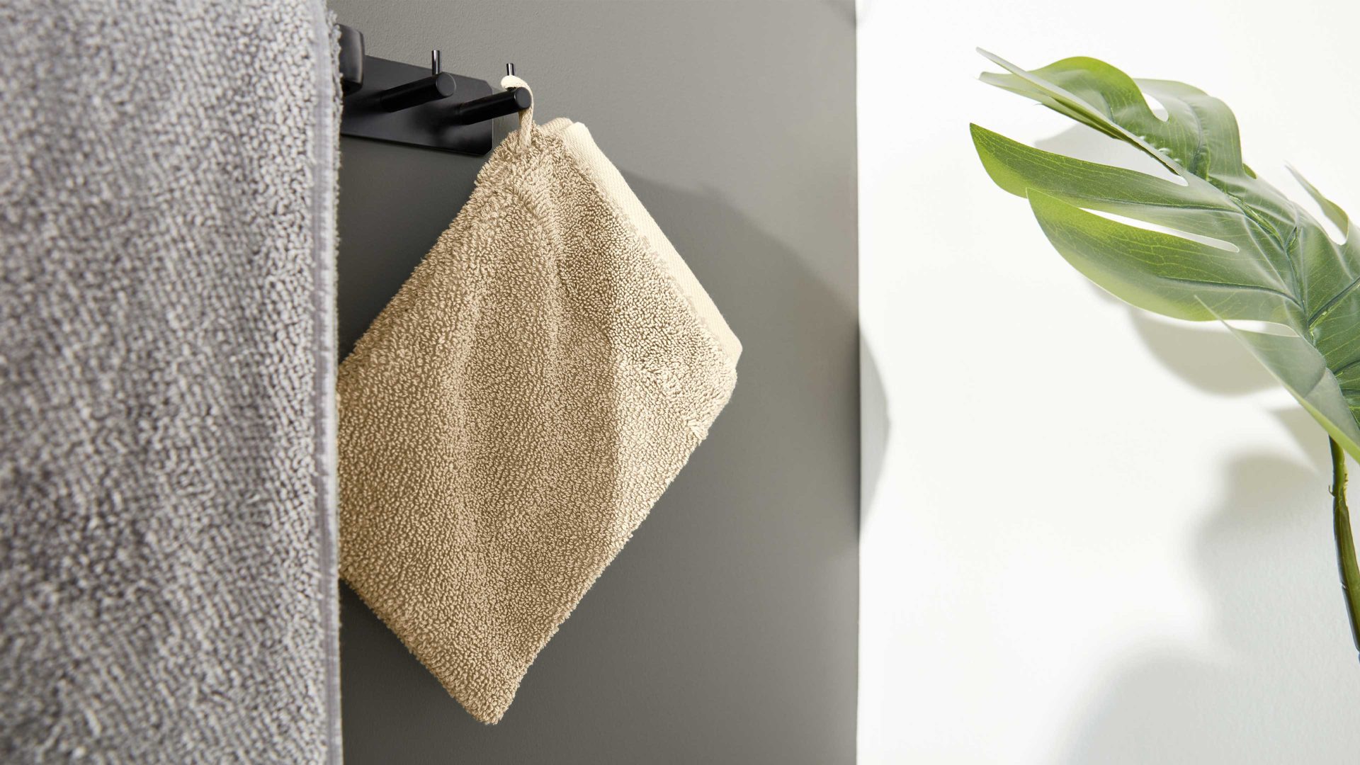 Interliving Waschhandschuh IL-9108 ca. 16x21cm in Farbe nature white