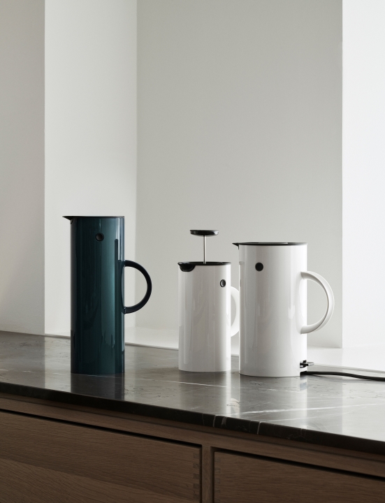 Stelton Isolierkanne EM77 1 Liter in Farbe black