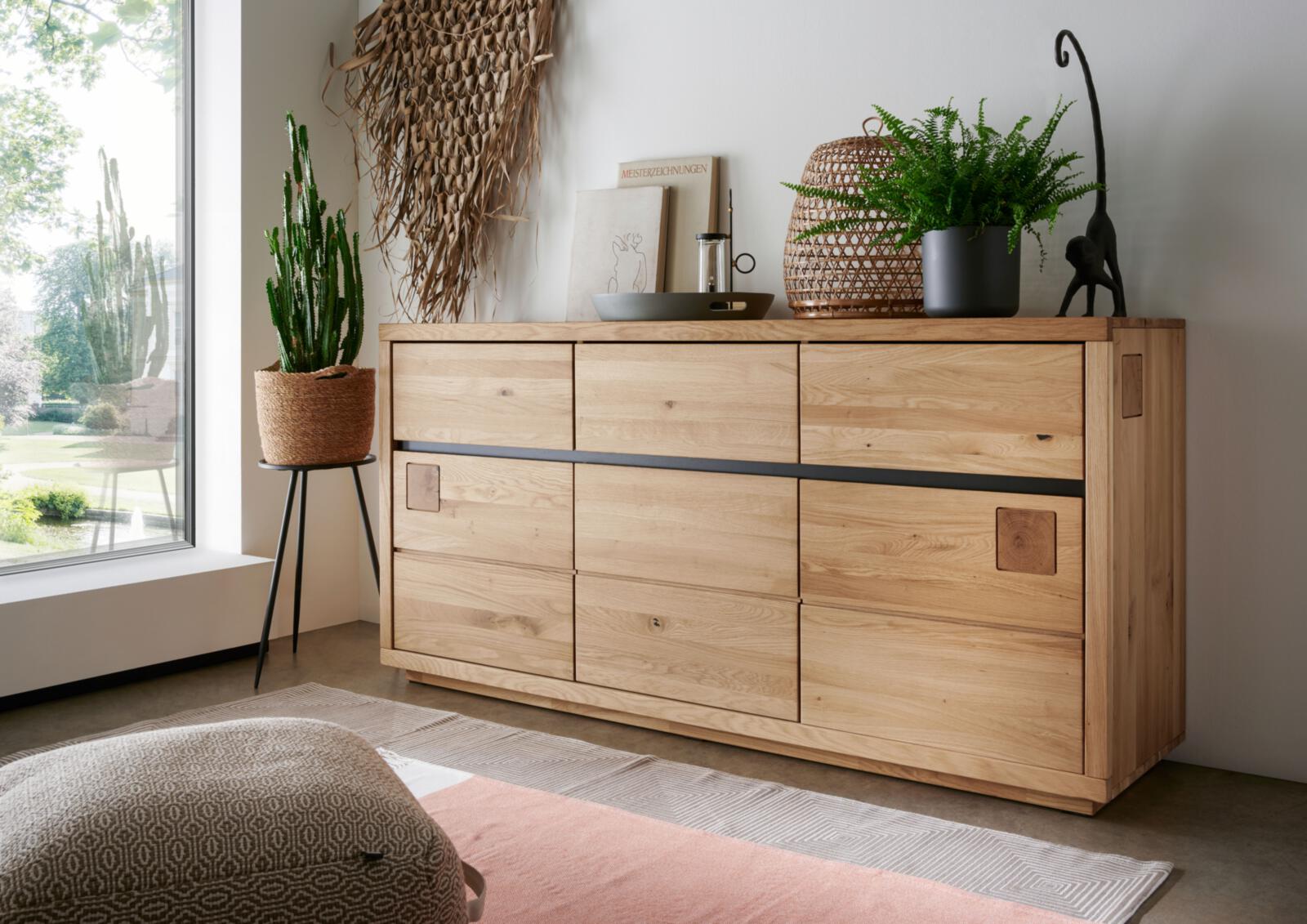 Sideboard II in Wildeiche massiv geölt
