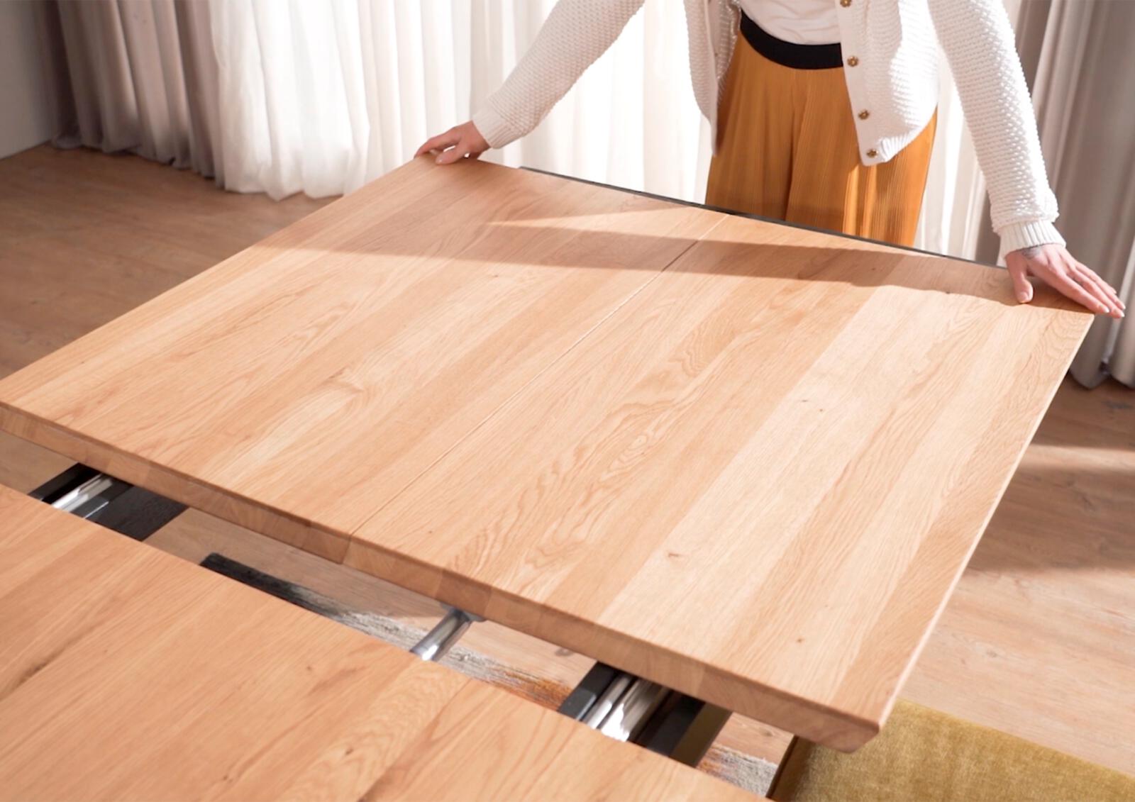 Ausziehtisch  ca.160(245) x 100 cm in Wildeiche massiv geölt